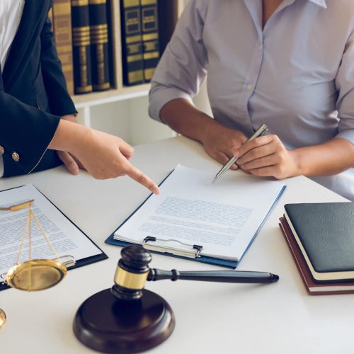 woman-judge-is-currently-advising-clients-on-their-2022-12-16-03-42-54-utc.jpg